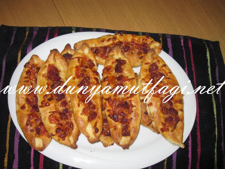 Yalancı Pizza -Kolay Pizza Tarifi